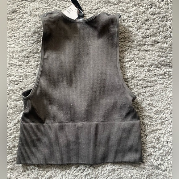 Urban Outfitters Top - Picture 2 of 3